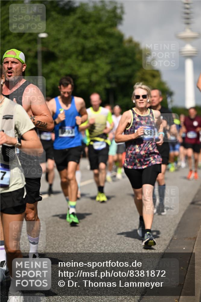29.06.2025 - hella hamburg halbmarathon Dr. Thomas Lammeyer http://msf.ph/oto/8381872 29.06.2025 09:59:05 Kennedybrücke 1200, 1683, 1696, 1884, 2207, 2274, 2287, 2411, 2706, 2708, 3087, 3208, 3209, 3213, 3258, 3435, 3747, 3985, 4093, 4121, 4189, 4345, 4847, 4890, 5102, 5399, 5421, 5459, 5638, 5915, 6027, 6054, 6158, 6421, 6532, 6662, 6691, 6836, 6938, 7052, 7312, 7659, 8139, 8153, 8205, 8216, 8218, 8302, 8371, 8437, 8454, 8487, 8577, 8693, 8720, 8856, 8889, 8899, 8927, 8955, 9031, 9032, 9093, 9159, 9386, 9476, 9529, 9649, 9720, 9786, 9869, 9959, 10053, 10115, 10184, 10263, 10423 meine-sportfotos.de