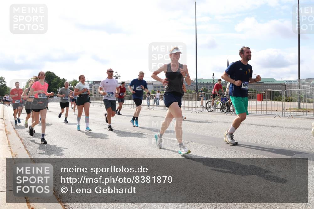 29.06.2025 - hella hamburg halbmarathon Lena Gebhardt http://msf.ph/oto/8381879 29.06.2025 10:15:35 Lombardsbrücke 3417, 1093, 16041, 9657, 14413, 1077, 1296, 1440, 1524, 1745, 2110, 2281, 2720, 2989, 3417, 3513, 3650, 4007, 4466, 4492, 4494, 5069, 5271, 5739, 5986, 6317, 6376, 6576, 7452, 7809, 7810, 7941, 7942, 8237, 8256, 9192, 9307, 9423, 9657, 9847, 9975, 9997, 10108, 10608, 10775, 10858, 12457, 12469, 12521, 13179, 13197, 13453, 13500, 13818, 13951, 14413, 14423, 14550, 14552, 15150, 15307, 15740 meine-sportfotos.de