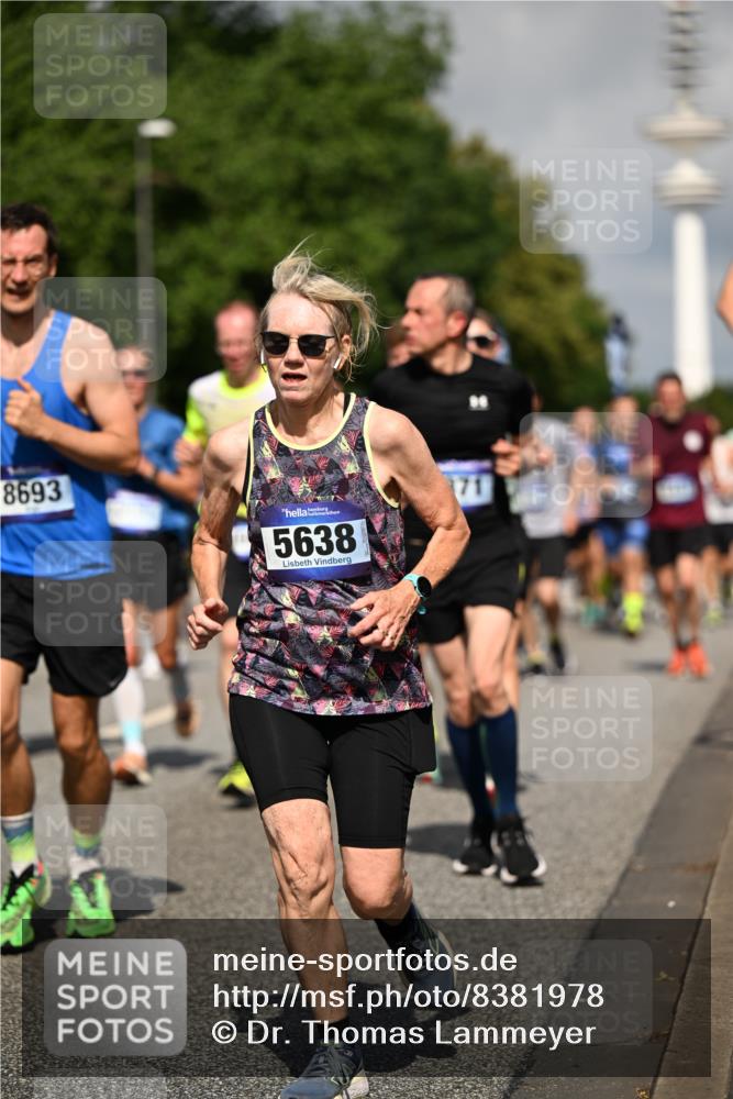 29.06.2025 - hella hamburg halbmarathon Dr. Thomas Lammeyer http://msf.ph/oto/8381978 29.06.2025 09:59:06 Kennedybrücke 1200, 1683, 1696, 1884, 2207, 2274, 2287, 2411, 2706, 2708, 3087, 3208, 3209, 3213, 3258, 3435, 3747, 3985, 4093, 4121, 4189, 4345, 4847, 4890, 5102, 5399, 5421, 5459, 5638, 5915, 6009, 6027, 6054, 6158, 6421, 6532, 6662, 6691, 6836, 6938, 7052, 7312, 7659, 8139, 8153, 8205, 8216, 8218, 8302, 8371, 8437, 8454, 8487, 8577, 8693, 8720, 8856, 8889, 8899, 8927, 8955, 9031, 9032, 9093, 9159, 9386, 9476, 9529, 9649, 9720, 9786, 9869, 9959, 10053, 10115, 10184, 10263, 10423 meine-sportfotos.de