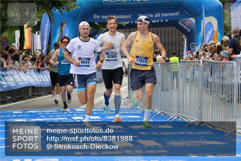 29.06.2025 - hella hamburg halbmarathon Strokosch-Dieckow http://msf.ph/oto/8381988 29.06.2025 10:24:06 Ziel 7331, 9269, 10234, 14753, 17614, 18569, 19041 meine-sportfotos.de