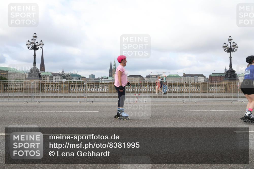 29.06.2025 - hella hamburg halbmarathon Lena Gebhardt http://msf.ph/oto/8381995 29.06.2025 09:15:11 Lombardsbrücke 20533 meine-sportfotos.de