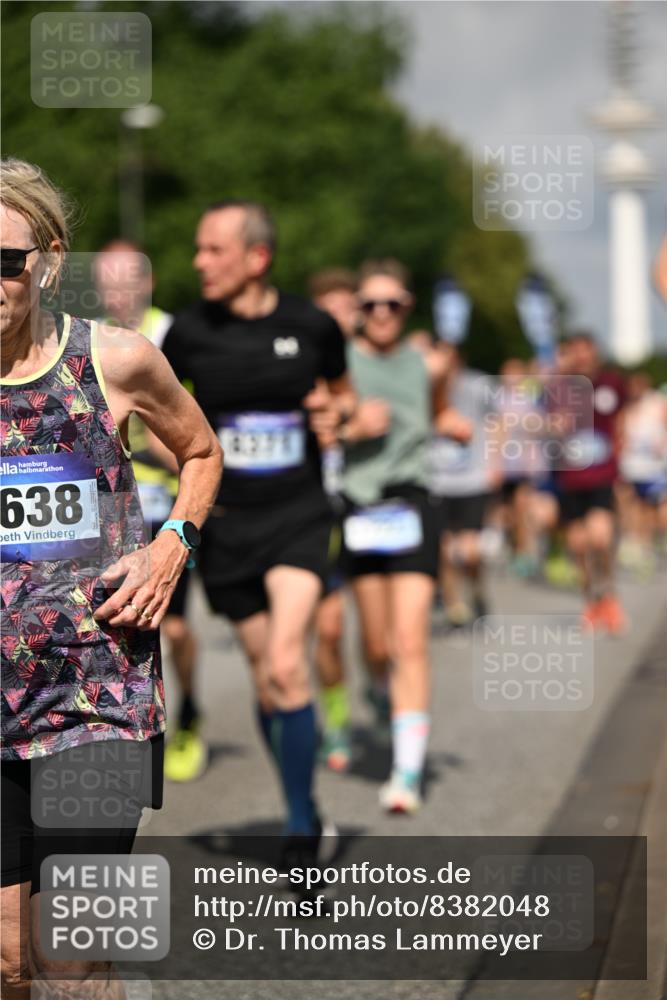 29.06.2025 - hella hamburg halbmarathon Dr. Thomas Lammeyer http://msf.ph/oto/8382048 29.06.2025 09:59:07 Kennedybrücke 1200, 1630, 1683, 1696, 1884, 2207, 2274, 2287, 2411, 2706, 2708, 3087, 3208, 3209, 3213, 3258, 3435, 3747, 3985, 4093, 4121, 4189, 4345, 4847, 4890, 5102, 5399, 5421, 5459, 5638, 5915, 6009, 6027, 6054, 6158, 6421, 6532, 6662, 6691, 6836, 6938, 7052, 7312, 7659, 8139, 8153, 8205, 8216, 8218, 8302, 8371, 8437, 8454, 8487, 8577, 8693, 8720, 8856, 8889, 8899, 8927, 8955, 9031, 9032, 9093, 9159, 9386, 9476, 9529, 9649, 9720, 9786, 9869, 9959, 10053, 10115, 10184, 10263, 10423 meine-sportfotos.de