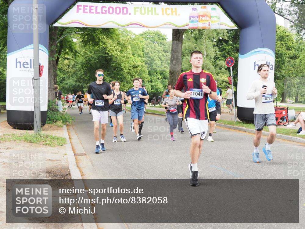29.06.2025 - hella hamburg halbmarathon MichiJ http://msf.ph/oto/8382058 29.06.2025 10:46:36 Zwischen KM18-KM19 1019, 1544, 2730, 4238, 6033, 6087, 6438, 6754, 8326, 10281, 10301, 11041, 11250, 11935, 12564, 14732, 15344, 18377, 18727, 18855 meine-sportfotos.de
