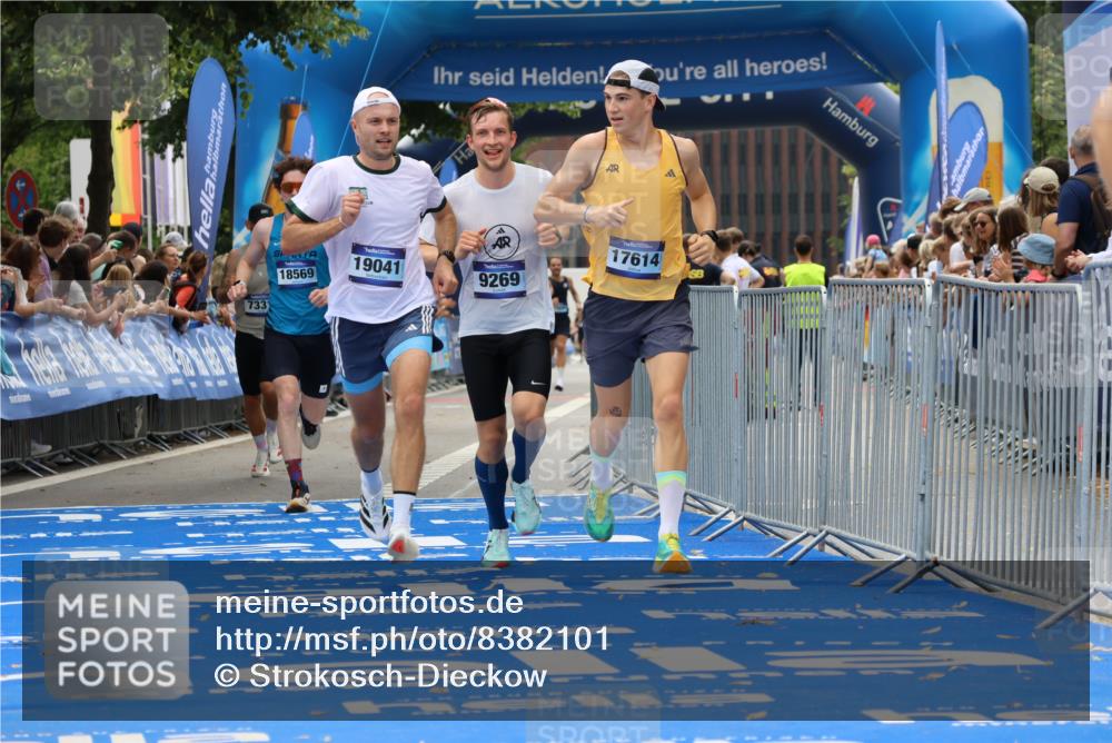 29.06.2025 - hella hamburg halbmarathon Strokosch-Dieckow http://msf.ph/oto/8382101 29.06.2025 10:24:06 Ziel 7331, 9269, 10234, 14753, 17614, 18569, 19041 meine-sportfotos.de