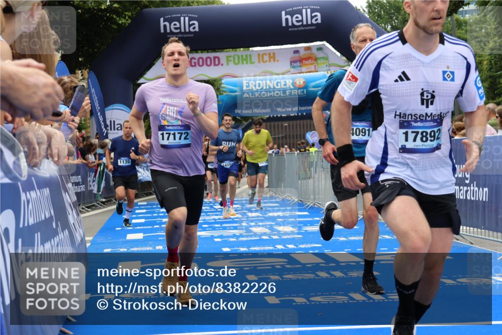 29.06.2025 - hella hamburg halbmarathon Strokosch-Dieckow http://msf.ph/oto/8382226 29.06.2025 10:46:53 Ziel 1139, 1689, 4091, 10122, 11858, 13728, 13940, 14385, 14415, 14449, 14594, 15825, 16081, 17172, 17353, 17492, 17669, 17892, 17979, 19105 meine-sportfotos.de