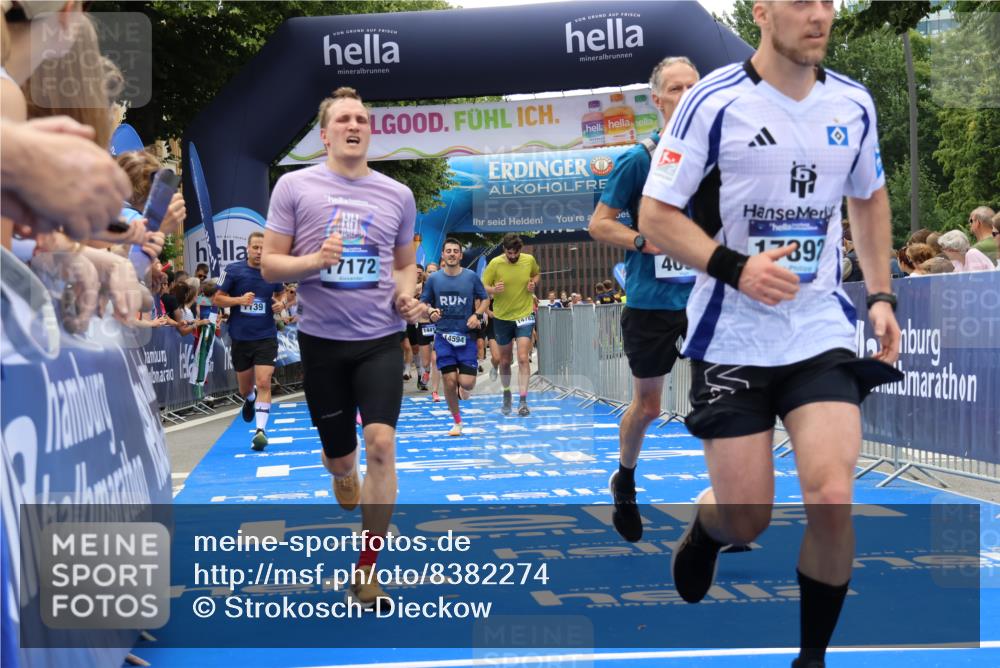 29.06.2025 - hella hamburg halbmarathon Strokosch-Dieckow http://msf.ph/oto/8382274 29.06.2025 10:46:53 Ziel 1139, 1689, 4091, 10122, 11858, 13728, 13940, 14385, 14415, 14449, 14594, 15825, 16081, 17172, 17353, 17492, 17669, 17892, 17979, 19105 meine-sportfotos.de