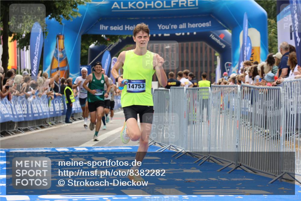 29.06.2025 - hella hamburg halbmarathon Strokosch-Dieckow http://msf.ph/oto/8382282 29.06.2025 10:24:00 Ziel 9269, 10234, 11194, 13440, 14753, 17614, 19041 meine-sportfotos.de