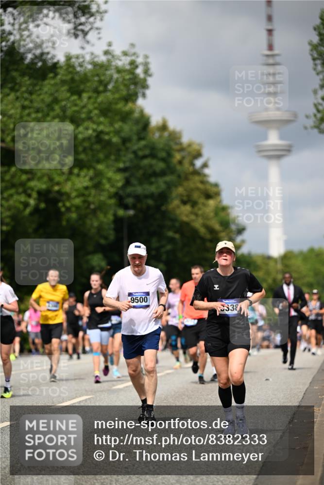 29.06.2025 - hella hamburg halbmarathon Dr. Thomas Lammeyer http://msf.ph/oto/8382333 29.06.2025 10:42:43 Kennedybrücke 1394, 1596, 1791, 1901, 2113, 2151, 3094, 3095, 3242, 3323, 3338, 3633, 3635, 3636, 3716, 3841, 3927, 4921, 5085, 5161, 5300, 5713, 5790, 6199, 6200, 6695, 6696, 6751, 6930, 7117, 7118, 7119, 7148, 7165, 7244, 7371, 7552, 7692, 7849, 7914, 8539, 8583, 8615, 9424, 9500, 9689, 9699, 10584 meine-sportfotos.de