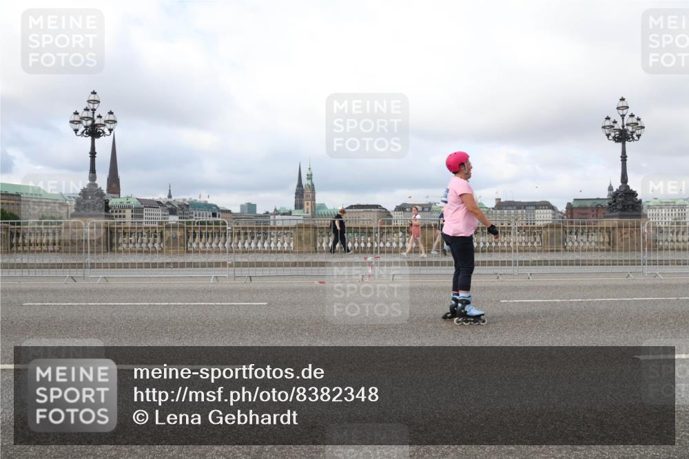 29.06.2025 - hella hamburg halbmarathon Lena Gebhardt http://msf.ph/oto/8382348 29.06.2025 09:15:11 Lombardsbrücke  meine-sportfotos.de