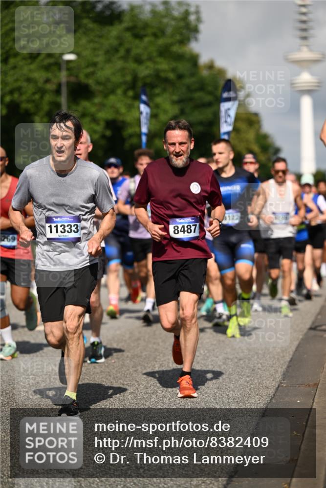 29.06.2025 - hella hamburg halbmarathon Dr. Thomas Lammeyer http://msf.ph/oto/8382409 29.06.2025 09:59:10 Kennedybrücke 1200, 1630, 1683, 1696, 1706, 1884, 2207, 2274, 2287, 2411, 2706, 2708, 3087, 3209, 3213, 3435, 3692, 3747, 3985, 4093, 4121, 4189, 4345, 4847, 4890, 5102, 5421, 5459, 5638, 5915, 6009, 6027, 6054, 6158, 6421, 6532, 6662, 6691, 6836, 6938, 7052, 7312, 7367, 7659, 8139, 8153, 8205, 8216, 8218, 8302, 8371, 8454, 8487, 8577, 8693, 8720, 8856, 8889, 8899, 8927, 8955, 9031, 9032, 9386, 9529, 9649, 9720, 9786, 9869, 9959, 10053, 10115, 10184, 10263, 10423, 11356 meine-sportfotos.de