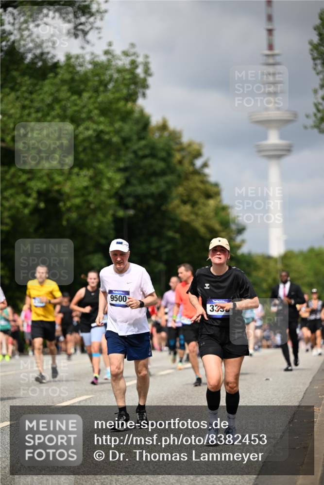 29.06.2025 - hella hamburg halbmarathon Dr. Thomas Lammeyer http://msf.ph/oto/8382453 29.06.2025 10:42:43 Kennedybrücke 1394, 1596, 1791, 1901, 2113, 2151, 3094, 3095, 3242, 3323, 3338, 3633, 3635, 3636, 3716, 3841, 3927, 4921, 5085, 5161, 5300, 5713, 5790, 6199, 6200, 6695, 6696, 6751, 6930, 7117, 7118, 7119, 7148, 7165, 7244, 7371, 7552, 7692, 7849, 7914, 8539, 8583, 8615, 9424, 9500, 9689, 9699, 10584 meine-sportfotos.de