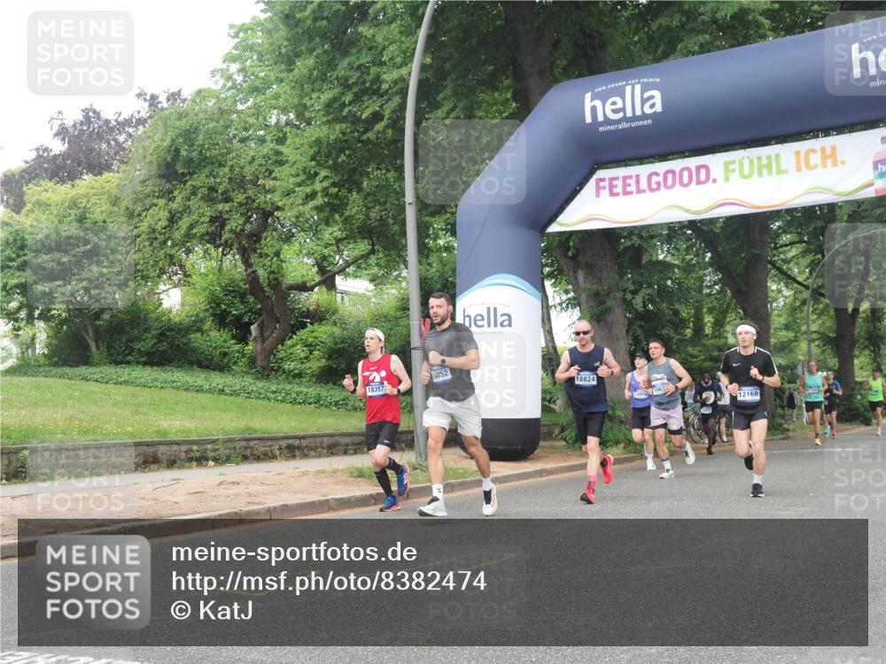 29.06.2025 - hella hamburg halbmarathon KatJ http://msf.ph/oto/8382474 29.06.2025 10:25:25 Zwischen KM18-KM19 1385, 2399, 3959, 6915, 7152, 7154 meine-sportfotos.de