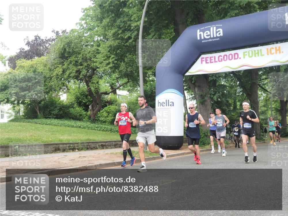 29.06.2025 - hella hamburg halbmarathon KatJ http://msf.ph/oto/8382488 29.06.2025 10:25:25 Zwischen KM18-KM19 1385, 2399, 3959, 6915, 7152, 7154 meine-sportfotos.de