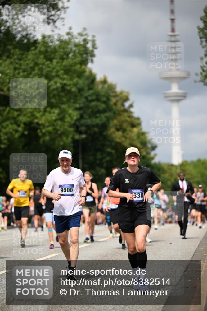 29.06.2025 - hella hamburg halbmarathon Dr. Thomas Lammeyer http://msf.ph/oto/8382514 29.06.2025 10:42:43 Kennedybrücke 1394, 1596, 1791, 1901, 2113, 2151, 3094, 3095, 3242, 3323, 3338, 3633, 3635, 3636, 3716, 3841, 3927, 4921, 5085, 5161, 5300, 5713, 5790, 6199, 6200, 6695, 6696, 6751, 6930, 7117, 7118, 7119, 7148, 7165, 7244, 7371, 7552, 7692, 7849, 7914, 8539, 8583, 8615, 9424, 9500, 9689, 9699, 10584 meine-sportfotos.de