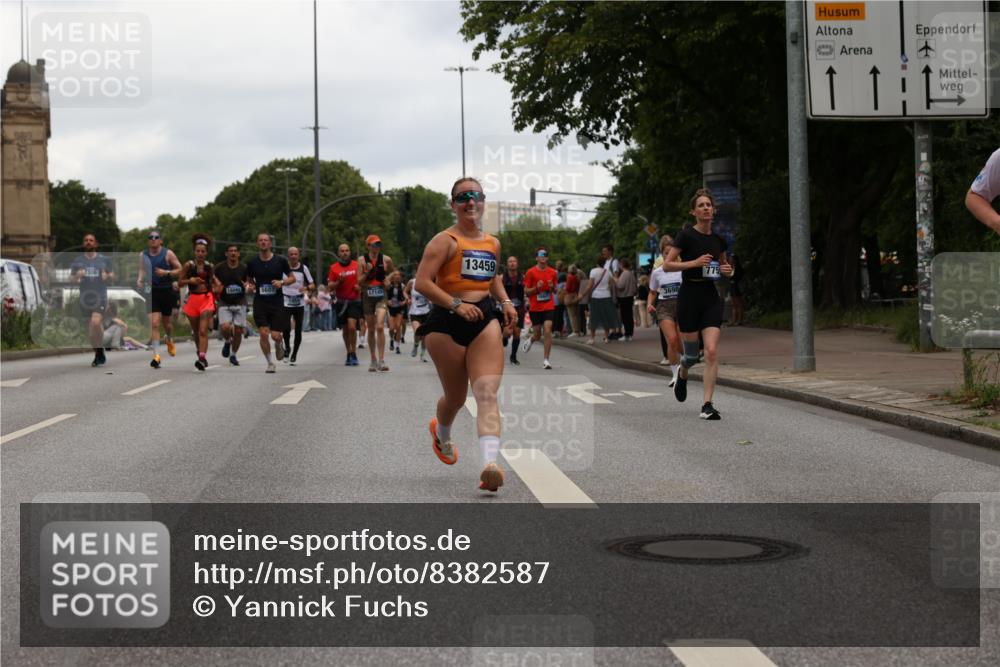 29.06.2025 - hella hamburg halbmarathon Yannick Fuchs http://msf.ph/oto/8382587 29.06.2025 10:55:00 20KM 1188, 1364, 1414, 1453, 1653, 1823, 2322, 2323, 2426, 2661, 3698, 5379, 5602, 5603, 5775, 6201, 6487, 6674, 6708, 6757, 6921, 7006, 7250, 7306, 7759, 7761, 8177, 8483, 8662, 9020, 9021, 9611, 9984, 10295, 11623, 11702, 11782, 12789, 12908, 13459, 13516, 15269, 16621, 17145, 17226, 17951, 17952, 18133, 18757, 19117, 19146, 19242 meine-sportfotos.de