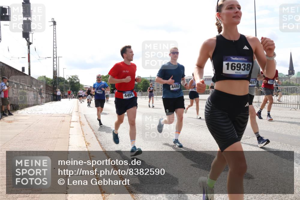 29.06.2025 - hella hamburg halbmarathon Lena Gebhardt http://msf.ph/oto/8382590 29.06.2025 10:15:37 Lombardsbrücke 4466, 4494, 4492, 16938, 657, 1440, 1440, 1524, 2110, 2281, 2720, 2989, 3167, 3417, 3513, 3650, 4007, 4466, 4492, 4494, 5069, 5271, 5739, 5986, 6317, 6376, 6576, 7452, 7809, 7810, 7941, 7942, 8256, 8746, 9192, 9307, 9423, 9657, 9675, 9847, 9997, 10108, 10608, 10775, 10858, 11774, 11783, 12457, 12469, 12521, 13179, 13197, 13453, 13500, 13818, 13951, 14413, 14423, 14550, 14552, 15150, 15307, 15740 meine-sportfotos.de
