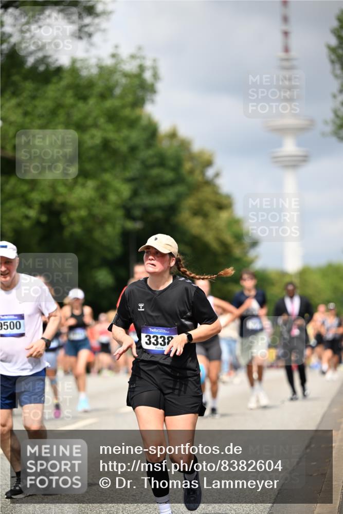 29.06.2025 - hella hamburg halbmarathon Dr. Thomas Lammeyer http://msf.ph/oto/8382604 29.06.2025 10:42:45 Kennedybrücke 1394, 1596, 1791, 1901, 2113, 2151, 3094, 3095, 3242, 3323, 3338, 3635, 3716, 3841, 3927, 4921, 5085, 5089, 5155, 5161, 5300, 5713, 5790, 6199, 6200, 6695, 6696, 6751, 6930, 7117, 7118, 7119, 7148, 7165, 7244, 7371, 7552, 7692, 7849, 7914, 8583, 8615, 8635, 8747, 9424, 9500, 9689, 9699, 10584 meine-sportfotos.de