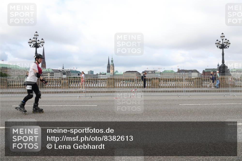29.06.2025 - hella hamburg halbmarathon Lena Gebhardt http://msf.ph/oto/8382613 29.06.2025 09:15:15 Lombardsbrücke 519 meine-sportfotos.de