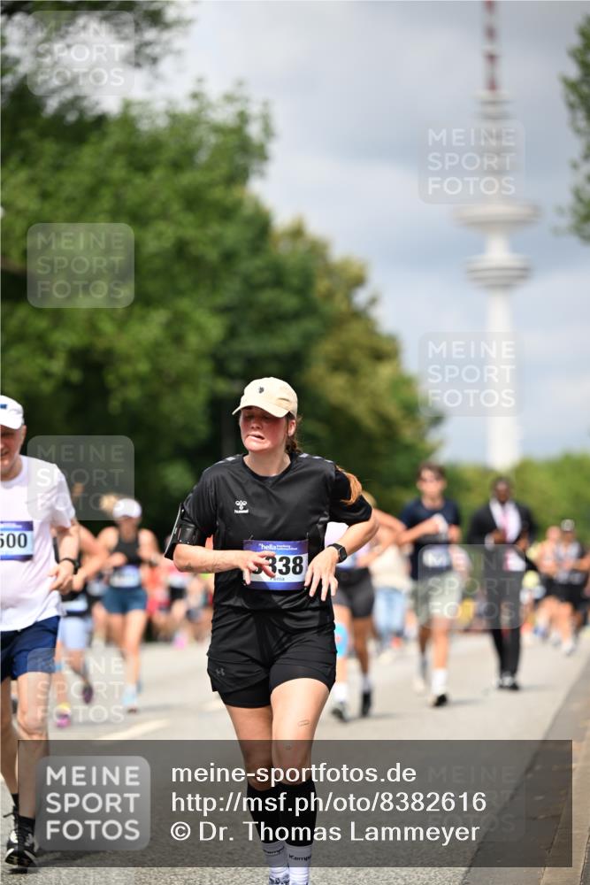 29.06.2025 - hella hamburg halbmarathon Dr. Thomas Lammeyer http://msf.ph/oto/8382616 29.06.2025 10:42:45 Kennedybrücke 1394, 1596, 1791, 1901, 2113, 2151, 3094, 3095, 3242, 3323, 3338, 3635, 3716, 3841, 3927, 4921, 5085, 5089, 5155, 5161, 5300, 5713, 5790, 6199, 6200, 6695, 6696, 6751, 6930, 7117, 7118, 7119, 7148, 7165, 7244, 7371, 7552, 7692, 7849, 7914, 8583, 8615, 8635, 8747, 9424, 9500, 9689, 9699, 10584 meine-sportfotos.de