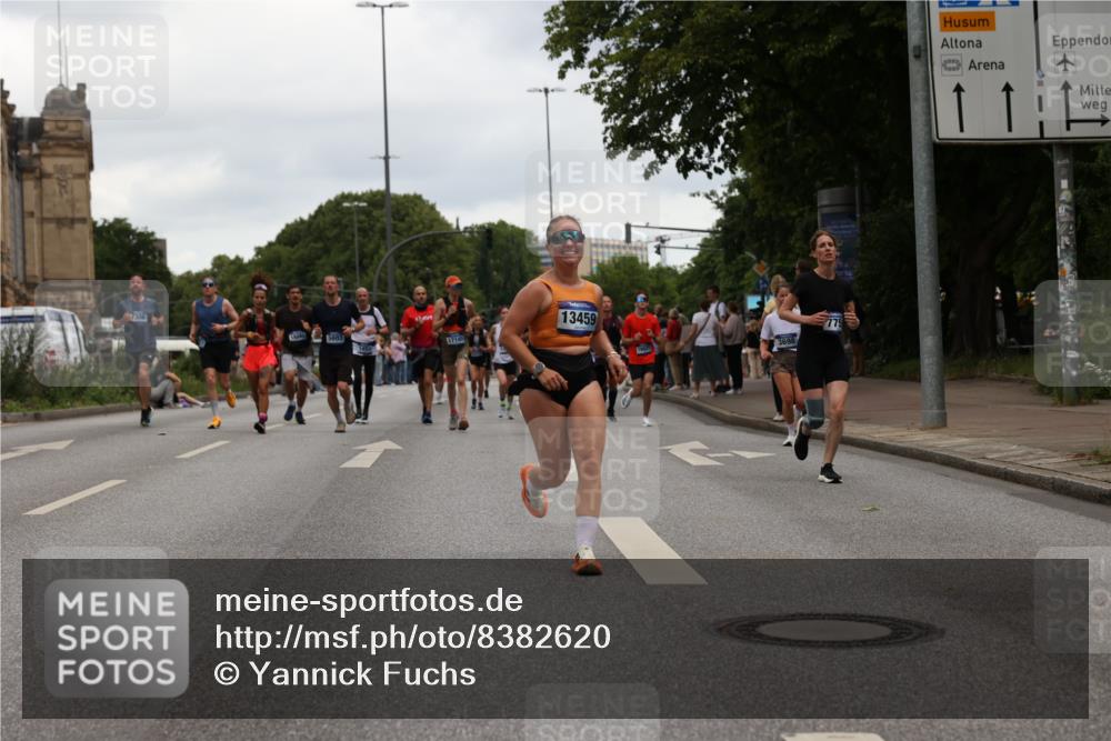 29.06.2025 - hella hamburg halbmarathon Yannick Fuchs http://msf.ph/oto/8382620 29.06.2025 10:55:00 20KM 1188, 1364, 1414, 1453, 1653, 1823, 2322, 2323, 2426, 2661, 3698, 5379, 5602, 5603, 5775, 6201, 6487, 6674, 6708, 6757, 6921, 7006, 7250, 7306, 7759, 7761, 8177, 8483, 8662, 9020, 9021, 9611, 9984, 10295, 11623, 11702, 11782, 12789, 12908, 13459, 13516, 15269, 16621, 17145, 17226, 17951, 17952, 18133, 18757, 19117, 19146, 19242 meine-sportfotos.de