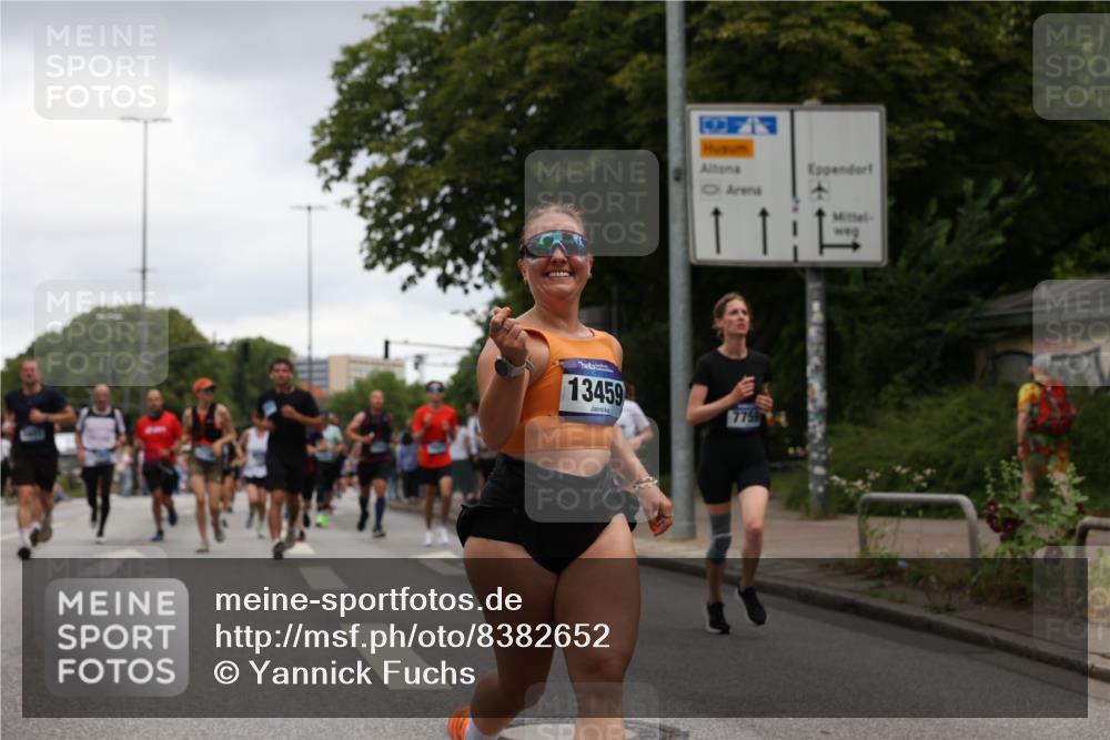 29.06.2025 - hella hamburg halbmarathon Yannick Fuchs http://msf.ph/oto/8382652 29.06.2025 10:55:01 20KM 1188, 1364, 1414, 1453, 1823, 2322, 2323, 2426, 2661, 3698, 5379, 5602, 5603, 5775, 6201, 6674, 6708, 6757, 6921, 7006, 7250, 7306, 7759, 7761, 8177, 8483, 8662, 9020, 9021, 9611, 9984, 10295, 11623, 11702, 11782, 12789, 12908, 13459, 13516, 15269, 16621, 17145, 17181, 17226, 17951, 17952, 18133, 18757, 19117, 19146, 19242 meine-sportfotos.de