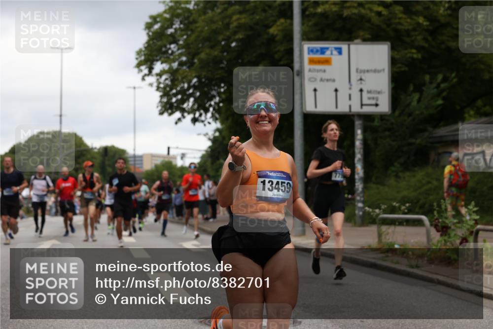 29.06.2025 - hella hamburg halbmarathon Yannick Fuchs http://msf.ph/oto/8382701 29.06.2025 10:55:01 20KM 1188, 1364, 1414, 1453, 1823, 2322, 2323, 2426, 2661, 3698, 5379, 5602, 5603, 5775, 6201, 6674, 6708, 6757, 6921, 7006, 7250, 7306, 7759, 7761, 8177, 8483, 8662, 9020, 9021, 9611, 9984, 10295, 11623, 11702, 11782, 12789, 12908, 13459, 13516, 15269, 16621, 17145, 17181, 17226, 17951, 17952, 18133, 18757, 19117, 19146, 19242 meine-sportfotos.de