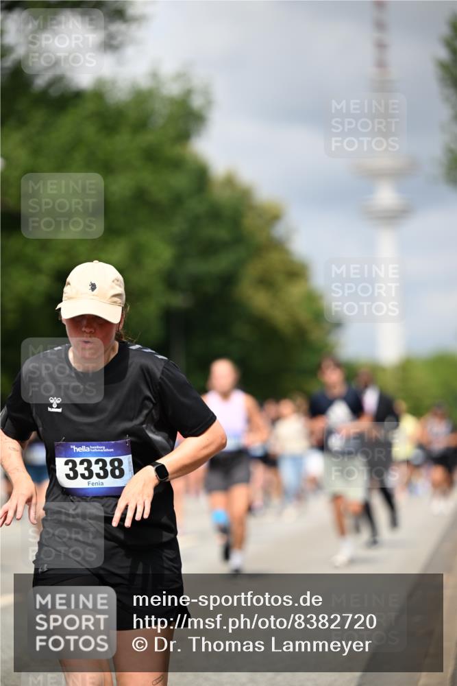 29.06.2025 - hella hamburg halbmarathon Dr. Thomas Lammeyer http://msf.ph/oto/8382720 29.06.2025 10:42:46 Kennedybrücke 1394, 1457, 1596, 1721, 1791, 1901, 2113, 2151, 3094, 3095, 3242, 3323, 3338, 3635, 3716, 3841, 3927, 4921, 5085, 5089, 5155, 5161, 5300, 5713, 5790, 6199, 6200, 6695, 6696, 6751, 6930, 7117, 7118, 7119, 7148, 7165, 7244, 7371, 7552, 7692, 7849, 7914, 8583, 8615, 8635, 8747, 9424, 9500, 9689, 9699, 10584 meine-sportfotos.de