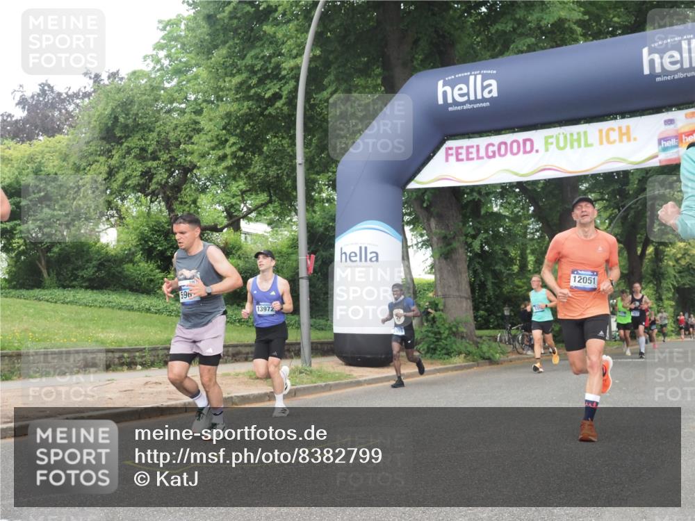 29.06.2025 - hella hamburg halbmarathon KatJ http://msf.ph/oto/8382799 29.06.2025 10:25:27 Zwischen KM18-KM19 1385, 3959, 5315, 5961, 6915, 7152, 7154 meine-sportfotos.de