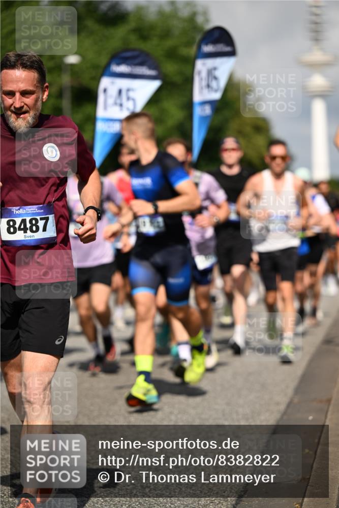 29.06.2025 - hella hamburg halbmarathon Dr. Thomas Lammeyer http://msf.ph/oto/8382822 29.06.2025 09:59:12 Kennedybrücke 1200, 1630, 1683, 1696, 1706, 1884, 2207, 2287, 2411, 2706, 2708, 3087, 3213, 3435, 3692, 3747, 3985, 4088, 4093, 4121, 4189, 4324, 4345, 4847, 4890, 5102, 5421, 5459, 5638, 5915, 6009, 6027, 6054, 6158, 6421, 6532, 6662, 6691, 6836, 6938, 7052, 7312, 7367, 7659, 8139, 8153, 8205, 8216, 8218, 8234, 8302, 8371, 8454, 8487, 8577, 8693, 8720, 8856, 8889, 8899, 8927, 8955, 9031, 9032, 9386, 9529, 9649, 9786, 9869, 9959, 10053, 10115, 10184, 10263, 10423, 11356 meine-sportfotos.de