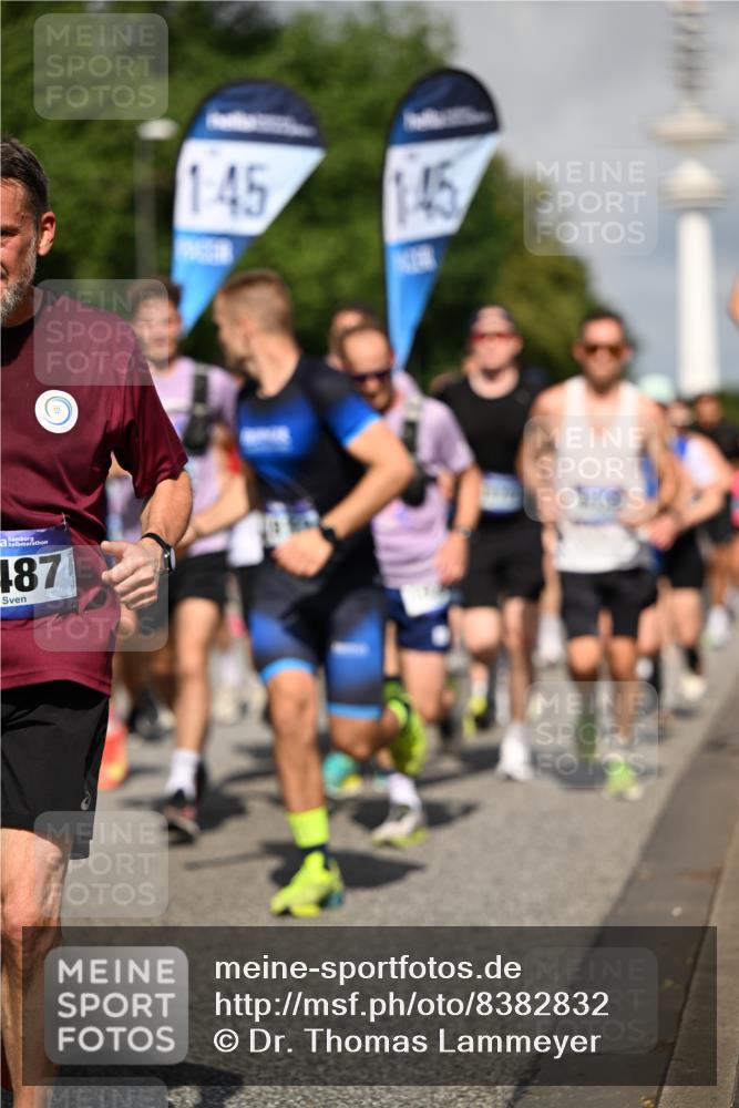 29.06.2025 - hella hamburg halbmarathon Dr. Thomas Lammeyer http://msf.ph/oto/8382832 29.06.2025 09:59:12 Kennedybrücke 1200, 1630, 1683, 1696, 1706, 1884, 2207, 2287, 2411, 2706, 2708, 3087, 3213, 3435, 3692, 3747, 3985, 4088, 4093, 4121, 4189, 4324, 4345, 4847, 4890, 5102, 5421, 5459, 5638, 5915, 6009, 6027, 6054, 6158, 6421, 6532, 6662, 6691, 6836, 6938, 7052, 7312, 7367, 7659, 8139, 8153, 8205, 8216, 8218, 8234, 8302, 8371, 8454, 8487, 8577, 8693, 8720, 8856, 8889, 8899, 8927, 8955, 9031, 9032, 9386, 9529, 9649, 9786, 9869, 9959, 10053, 10115, 10184, 10263, 10423, 11356 meine-sportfotos.de