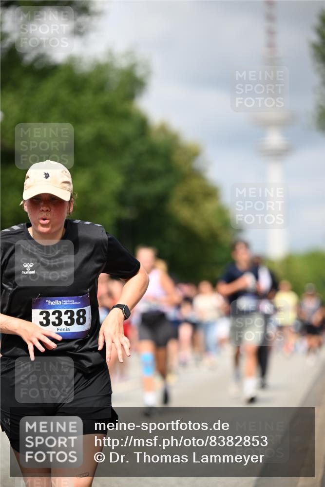 29.06.2025 - hella hamburg halbmarathon Dr. Thomas Lammeyer http://msf.ph/oto/8382853 29.06.2025 10:42:46 Kennedybrücke 1394, 1457, 1596, 1721, 1791, 1901, 2113, 2151, 3094, 3095, 3242, 3323, 3338, 3635, 3716, 3841, 3927, 4921, 5085, 5089, 5155, 5161, 5300, 5713, 5790, 6199, 6200, 6695, 6696, 6751, 6930, 7117, 7118, 7119, 7148, 7165, 7244, 7371, 7552, 7692, 7849, 7914, 8583, 8615, 8635, 8747, 9424, 9500, 9689, 9699, 10584 meine-sportfotos.de