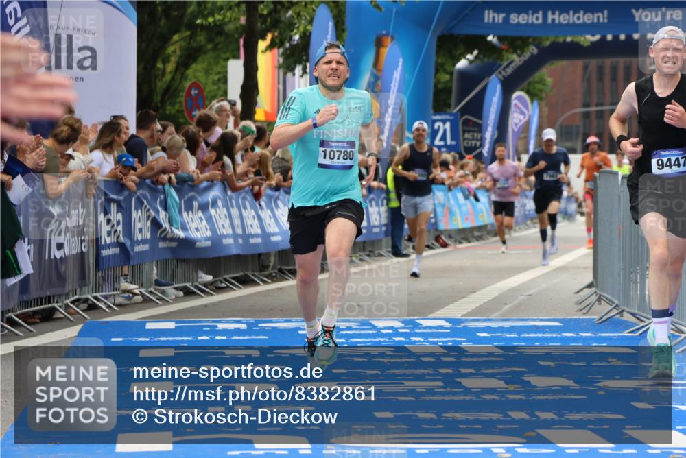 29.06.2025 - hella hamburg halbmarathon Strokosch-Dieckow http://msf.ph/oto/8382861 29.06.2025 10:23:46 Ziel 5301, 6699, 7963, 9151, 9447, 10780, 12360 meine-sportfotos.de
