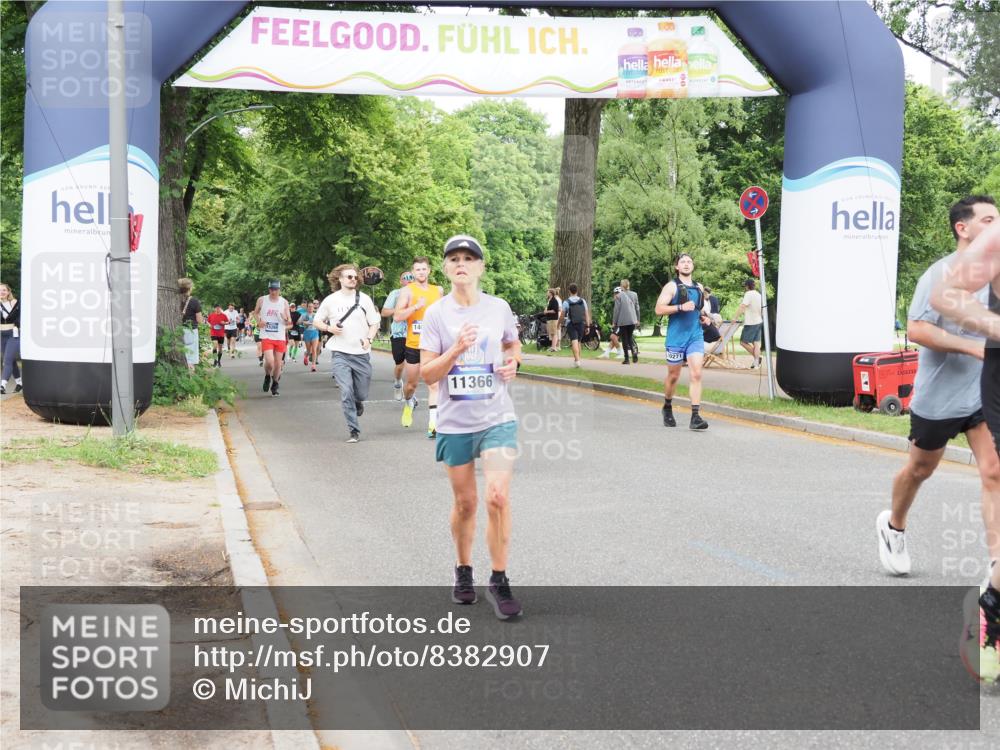 29.06.2025 - hella hamburg halbmarathon MichiJ http://msf.ph/oto/8382907 29.06.2025 10:46:46 Zwischen KM18-KM19 2426, 3780, 6327, 9741, 11366, 11937, 13993, 14471, 14577, 17304, 18063 meine-sportfotos.de