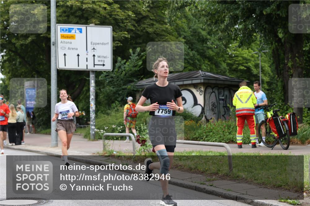 29.06.2025 - hella hamburg halbmarathon Yannick Fuchs http://msf.ph/oto/8382946 29.06.2025 10:55:02 20KM 1188, 1414, 1453, 1823, 2322, 2323, 2426, 2661, 3698, 5379, 5602, 5603, 5775, 6201, 6674, 6708, 6757, 6921, 7006, 7250, 7306, 7759, 7761, 8177, 8483, 8662, 9020, 9021, 9071, 9611, 9984, 10295, 11623, 11702, 11782, 12377, 12789, 12908, 13459, 13516, 15269, 16621, 17145, 17181, 17226, 17951, 18133, 18757, 19117, 19146, 19242 meine-sportfotos.de
