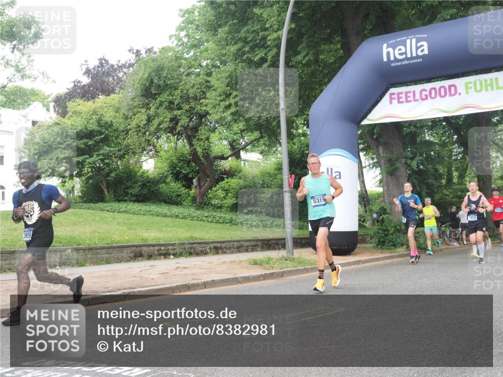 29.06.2025 - hella hamburg halbmarathon KatJ http://msf.ph/oto/8382981 29.06.2025 10:25:29 Zwischen KM18-KM19 3959, 5315, 5961, 7152 meine-sportfotos.de