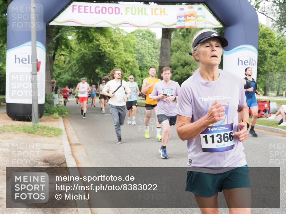29.06.2025 - hella hamburg halbmarathon MichiJ http://msf.ph/oto/8383022 29.06.2025 10:46:48 Zwischen KM18-KM19 3780, 6327, 8481, 9741, 10271, 11366, 11937, 13993, 14471, 14577, 14631, 15269, 18063 meine-sportfotos.de