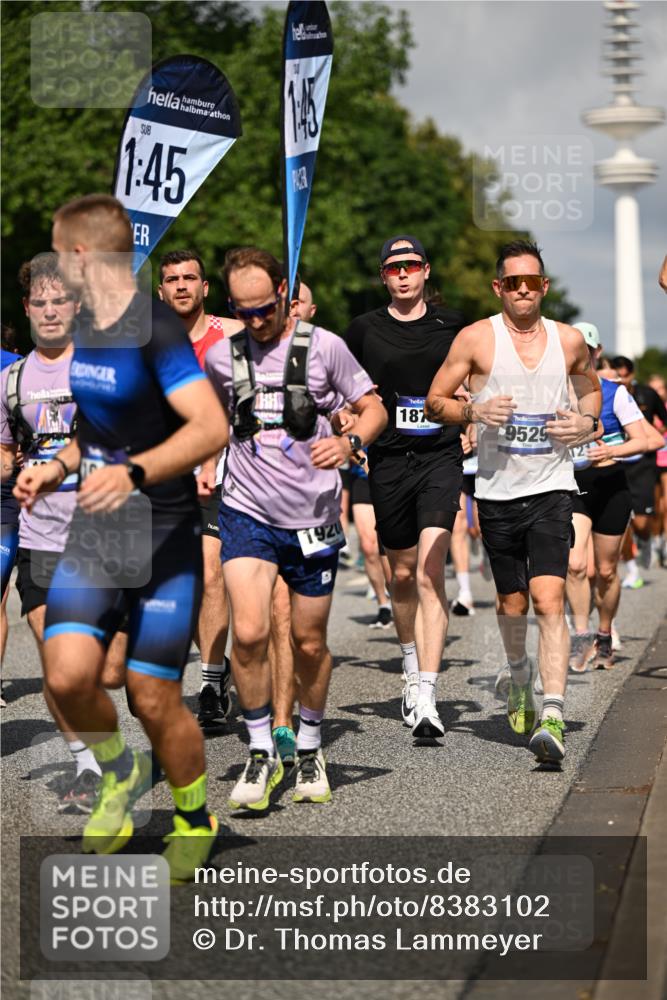 29.06.2025 - hella hamburg halbmarathon Dr. Thomas Lammeyer http://msf.ph/oto/8383102 29.06.2025 09:59:12 Kennedybrücke 1200, 1630, 1683, 1696, 1706, 1884, 2207, 2287, 2411, 2706, 2708, 3087, 3213, 3435, 3692, 3747, 3985, 4088, 4093, 4121, 4189, 4324, 4345, 4847, 4890, 5102, 5421, 5459, 5638, 5915, 6009, 6027, 6054, 6158, 6421, 6532, 6662, 6691, 6836, 6938, 7052, 7312, 7367, 7659, 8139, 8153, 8205, 8216, 8218, 8234, 8302, 8371, 8454, 8487, 8577, 8693, 8720, 8856, 8889, 8899, 8927, 8955, 9031, 9032, 9386, 9529, 9649, 9786, 9869, 9959, 10053, 10115, 10184, 10263, 10423, 11356 meine-sportfotos.de