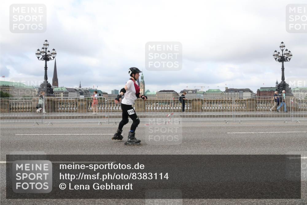 29.06.2025 - hella hamburg halbmarathon Lena Gebhardt http://msf.ph/oto/8383114 29.06.2025 09:15:16 Lombardsbrücke 519 meine-sportfotos.de