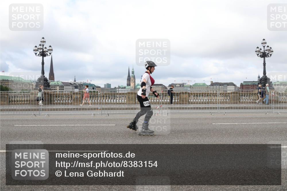 29.06.2025 - hella hamburg halbmarathon Lena Gebhardt http://msf.ph/oto/8383154 29.06.2025 09:15:16 Lombardsbrücke 519 meine-sportfotos.de