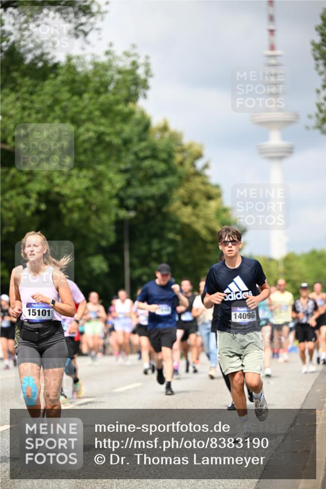 29.06.2025 - hella hamburg halbmarathon Dr. Thomas Lammeyer http://msf.ph/oto/8383190 29.06.2025 10:42:48 Kennedybrücke 1394, 1457, 1596, 1721, 1791, 1901, 2113, 2151, 2693, 2786, 3094, 3095, 3242, 3323, 3338, 3716, 3841, 3927, 4139, 4259, 4260, 5085, 5089, 5155, 5161, 5300, 5713, 6199, 6200, 6695, 6696, 6751, 6930, 7117, 7118, 7119, 7165, 7244, 7371, 7552, 7561, 7692, 7849, 7914, 8583, 8615, 8635, 8747, 9004, 9424, 9500, 9689, 9699, 10584 meine-sportfotos.de
