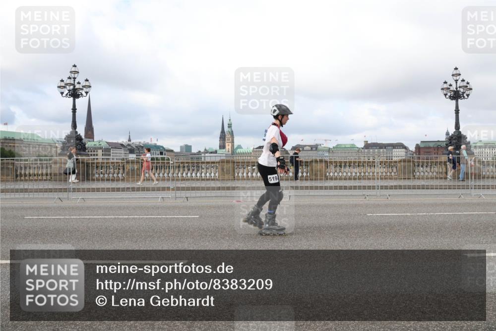 29.06.2025 - hella hamburg halbmarathon Lena Gebhardt http://msf.ph/oto/8383209 29.06.2025 09:15:16 Lombardsbrücke 519 meine-sportfotos.de
