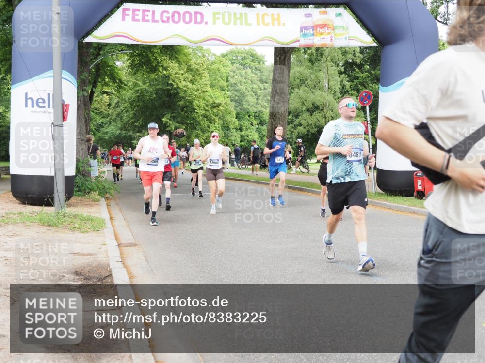 29.06.2025 - hella hamburg halbmarathon MichiJ http://msf.ph/oto/8383225 29.06.2025 10:46:50 Zwischen KM18-KM19 3780, 6327, 8481, 8531, 9741, 10271, 11366, 13993, 14471, 14577, 14631, 15269, 18063, 18624 meine-sportfotos.de
