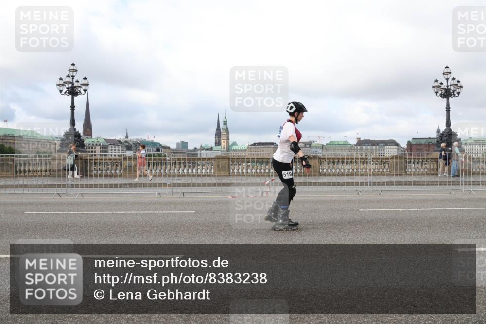 29.06.2025 - hella hamburg halbmarathon Lena Gebhardt http://msf.ph/oto/8383238 29.06.2025 09:15:16 Lombardsbrücke 519 meine-sportfotos.de