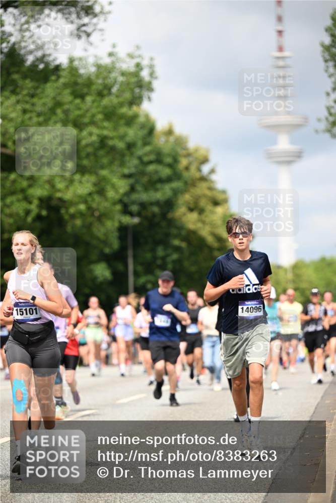 29.06.2025 - hella hamburg halbmarathon Dr. Thomas Lammeyer http://msf.ph/oto/8383263 29.06.2025 10:42:49 Kennedybrücke 1457, 1596, 1721, 1791, 2113, 2151, 2486, 2693, 2786, 3094, 3095, 3242, 3323, 3338, 3716, 3841, 3927, 4139, 4155, 4259, 4260, 5085, 5089, 5155, 5161, 5300, 5713, 6199, 6200, 6695, 6696, 6751, 6930, 7117, 7118, 7119, 7165, 7371, 7552, 7561, 7692, 7849, 7914, 8583, 8615, 8635, 8747, 9004, 9424, 9500, 9689, 9699, 10584 meine-sportfotos.de