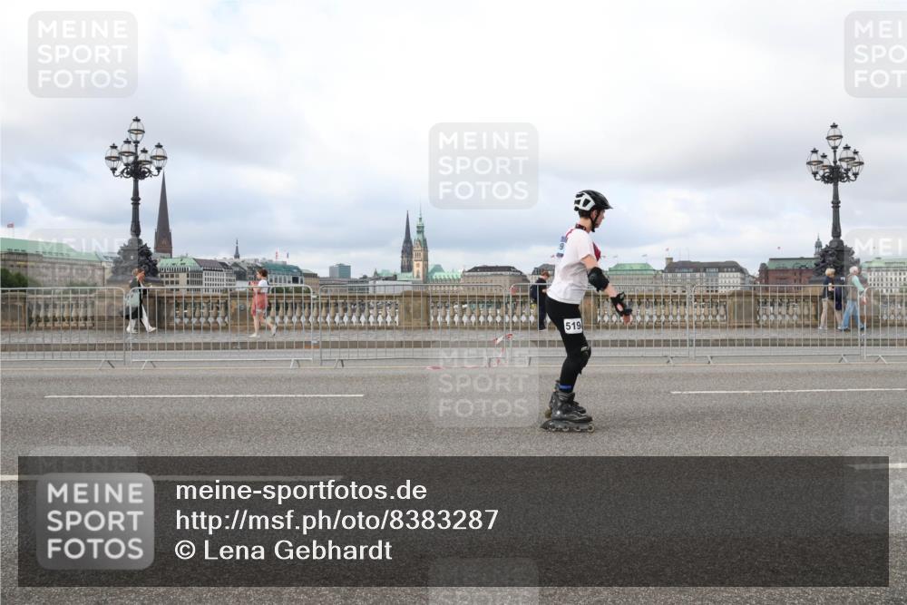 29.06.2025 - hella hamburg halbmarathon Lena Gebhardt http://msf.ph/oto/8383287 29.06.2025 09:15:16 Lombardsbrücke 519 meine-sportfotos.de