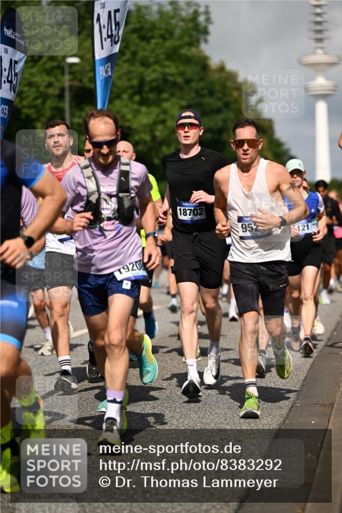 29.06.2025 - hella hamburg halbmarathon Dr. Thomas Lammeyer http://msf.ph/oto/8383292 29.06.2025 09:59:13 Kennedybrücke 1200, 1630, 1683, 1696, 1706, 1884, 2207, 2287, 2411, 2706, 2708, 3087, 3213, 3435, 3692, 3747, 3985, 4088, 4093, 4121, 4189, 4324, 4345, 4847, 4890, 5102, 5421, 5459, 5638, 5915, 6009, 6027, 6054, 6158, 6421, 6532, 6662, 6691, 6836, 6938, 7052, 7312, 7367, 7659, 8139, 8153, 8205, 8216, 8218, 8234, 8302, 8371, 8454, 8487, 8577, 8693, 8720, 8856, 8889, 8899, 8927, 8955, 8977, 9032, 9386, 9529, 9649, 9786, 9869, 9959, 10053, 10115, 10184, 10263, 10423, 11356 meine-sportfotos.de