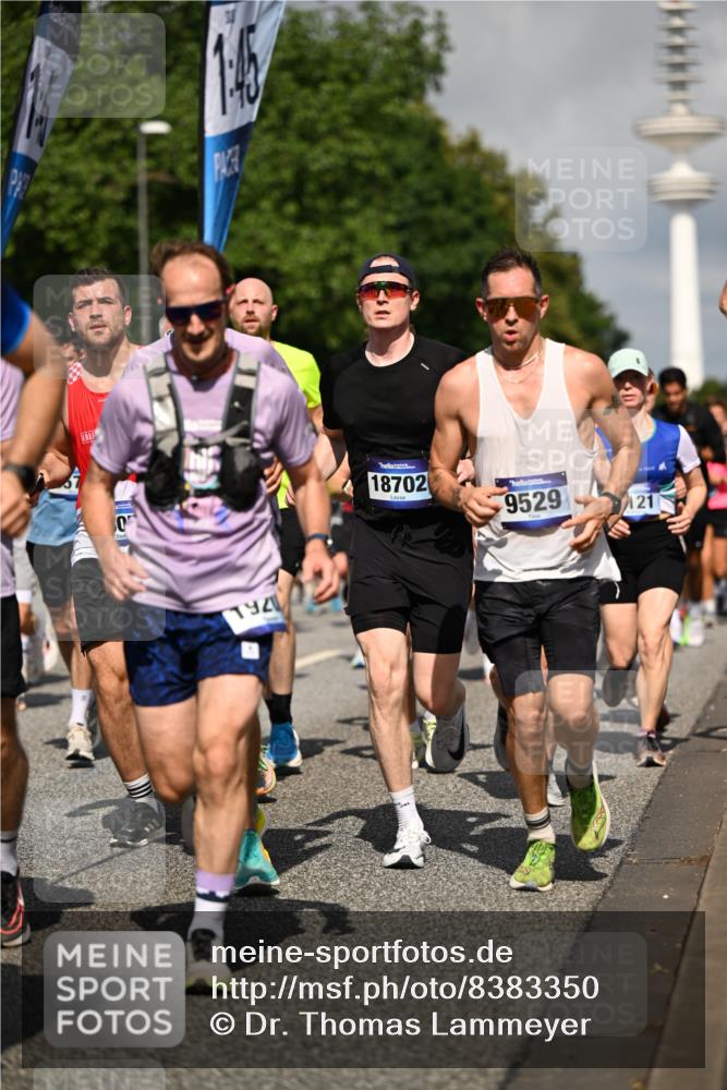 29.06.2025 - hella hamburg halbmarathon Dr. Thomas Lammeyer http://msf.ph/oto/8383350 29.06.2025 09:59:13 Kennedybrücke 1200, 1630, 1683, 1696, 1706, 1884, 2207, 2287, 2411, 2706, 2708, 3087, 3213, 3435, 3692, 3747, 3985, 4088, 4093, 4121, 4189, 4324, 4345, 4847, 4890, 5102, 5421, 5459, 5638, 5915, 6009, 6027, 6054, 6158, 6421, 6532, 6662, 6691, 6836, 6938, 7052, 7312, 7367, 7659, 8139, 8153, 8205, 8216, 8218, 8234, 8302, 8371, 8454, 8487, 8577, 8693, 8720, 8856, 8889, 8899, 8927, 8955, 8977, 9032, 9386, 9529, 9649, 9786, 9869, 9959, 10053, 10115, 10184, 10263, 10423, 11356 meine-sportfotos.de