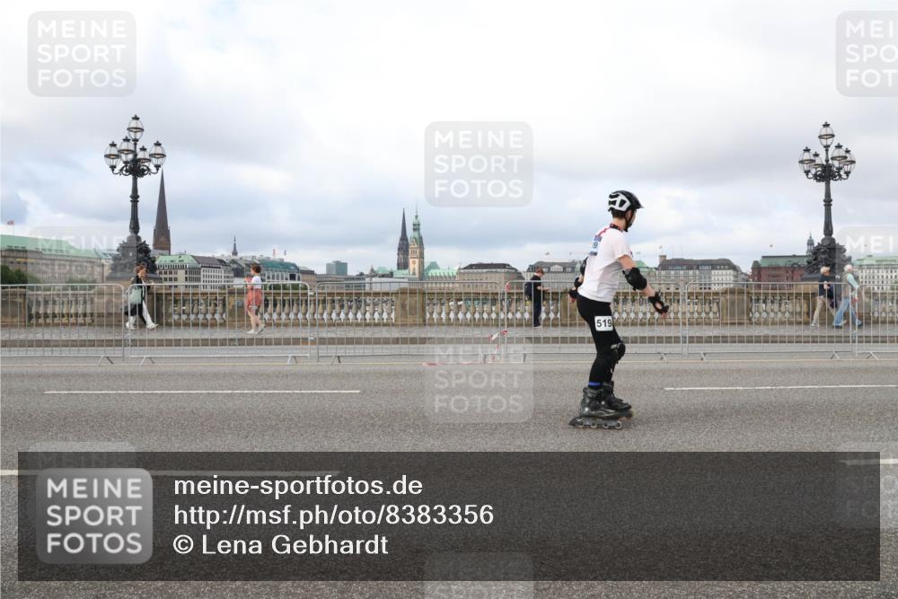 29.06.2025 - hella hamburg halbmarathon Lena Gebhardt http://msf.ph/oto/8383356 29.06.2025 09:15:16 Lombardsbrücke 519 meine-sportfotos.de