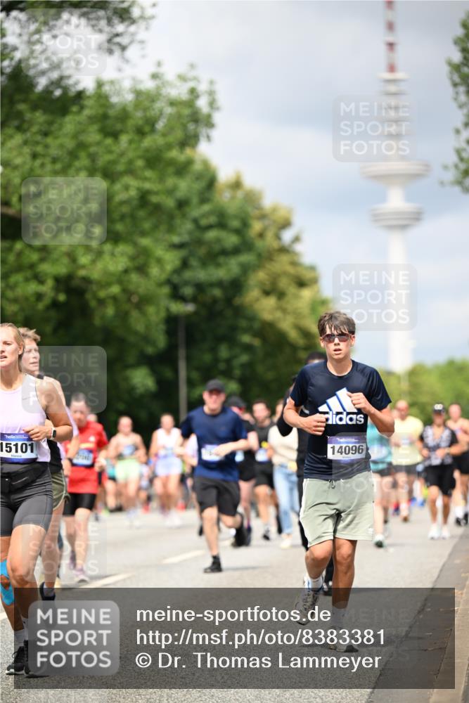 29.06.2025 - hella hamburg halbmarathon Dr. Thomas Lammeyer http://msf.ph/oto/8383381 29.06.2025 10:42:49 Kennedybrücke 1457, 1596, 1721, 1791, 2113, 2151, 2486, 2693, 2786, 3094, 3095, 3242, 3323, 3338, 3716, 3841, 3927, 4139, 4155, 4259, 4260, 5085, 5089, 5155, 5161, 5300, 5713, 6199, 6200, 6695, 6696, 6751, 6930, 7117, 7118, 7119, 7165, 7371, 7552, 7561, 7692, 7849, 7914, 8583, 8615, 8635, 8747, 9004, 9424, 9500, 9689, 9699, 10584 meine-sportfotos.de