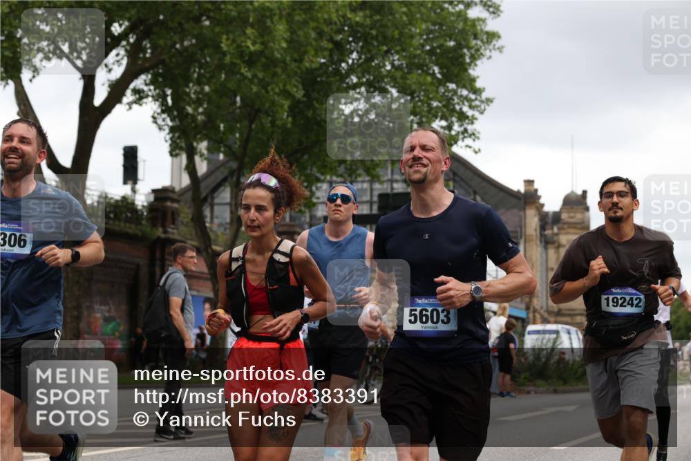 29.06.2025 - hella hamburg halbmarathon Yannick Fuchs http://msf.ph/oto/8383391 29.06.2025 10:55:06 20KM 1188, 1453, 1823, 2426, 2661, 3698, 5379, 5602, 5603, 5613, 5775, 6674, 6708, 6921, 7250, 7306, 7759, 7761, 8177, 8483, 8662, 9021, 9071, 9611, 9984, 10295, 10882, 11515, 12377, 12789, 12908, 13459, 13516, 13558, 16621, 17145, 17181, 17226, 17670, 17951, 18133, 18757, 19117, 19146, 19242 meine-sportfotos.de